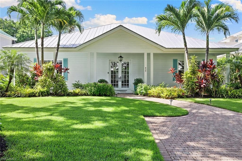 430 2nd AVE N NAPLES, FL 34102