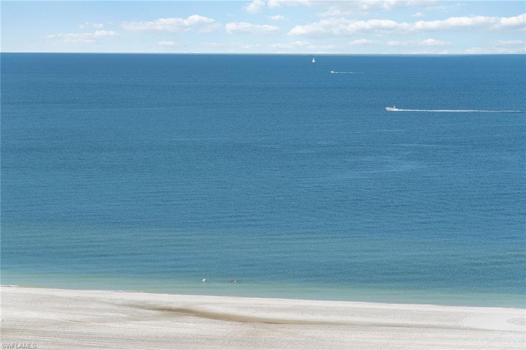 140 Seaview CT 1703N MARCO ISLAND, FL 34145