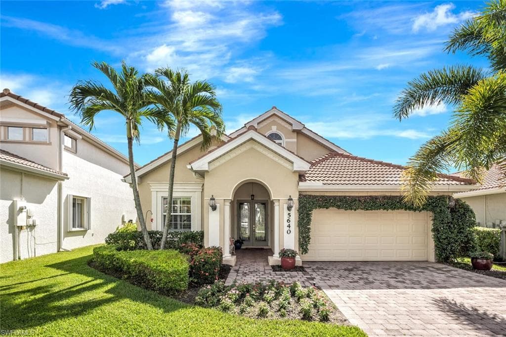 5640 Lago Villaggio WAY NAPLES, FL 34104