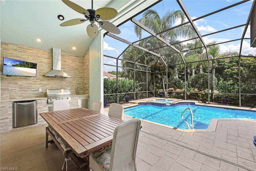 8785 Ventura WAY NAPLES, FL 34109