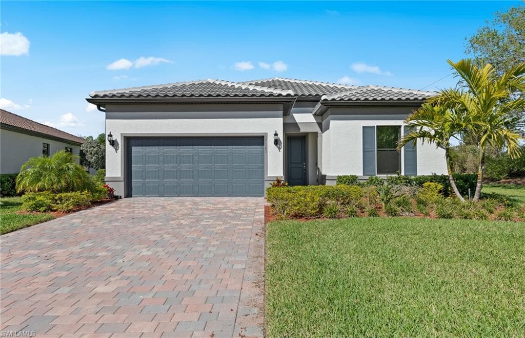 17161 OAKSTEAD DR ALVA, FL 33920