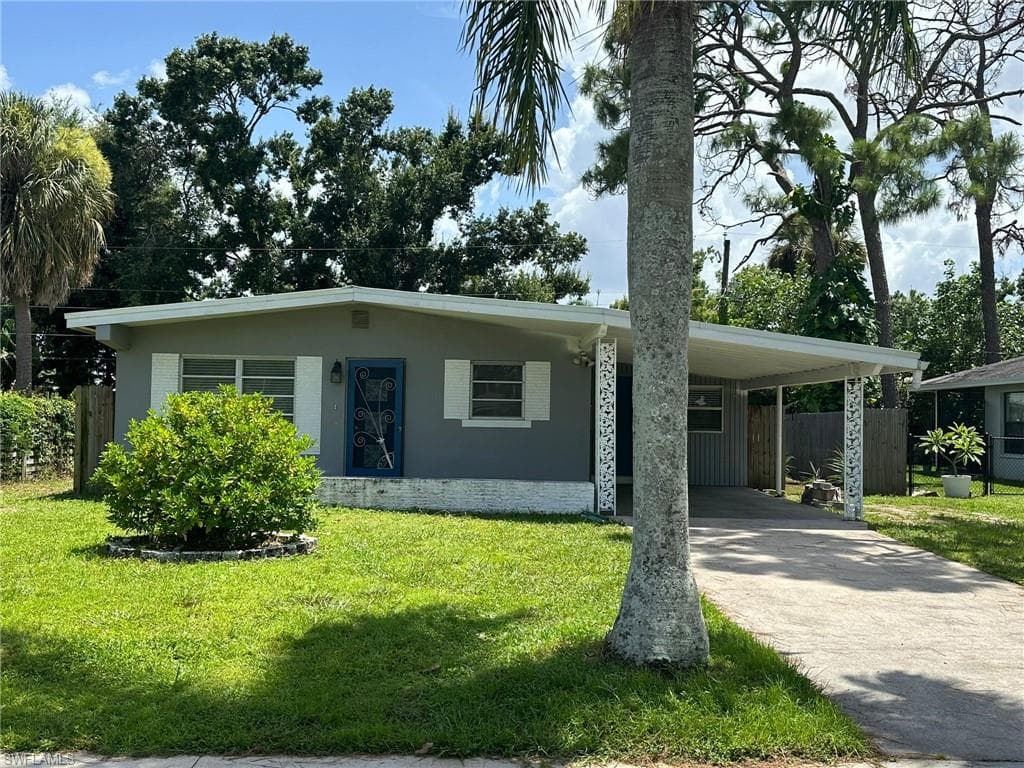 1826 Collier AVE FORT MYERS, FL 33901