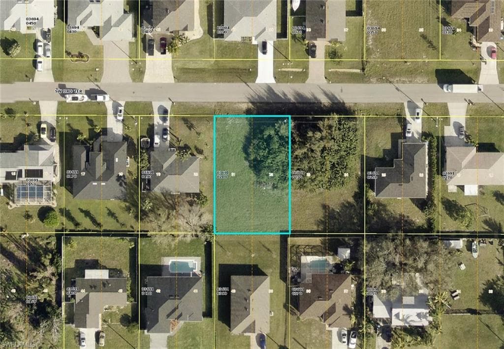 1916 SW 3rd TER CAPE CORAL, FL 33991