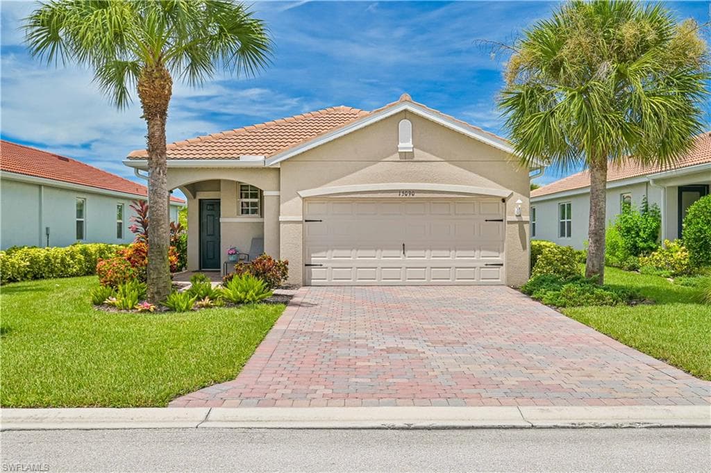 15090 Ligustrum LN ALVA, FL 33920