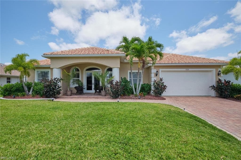 1121 SW 1st TER CAPE CORAL, FL 33991