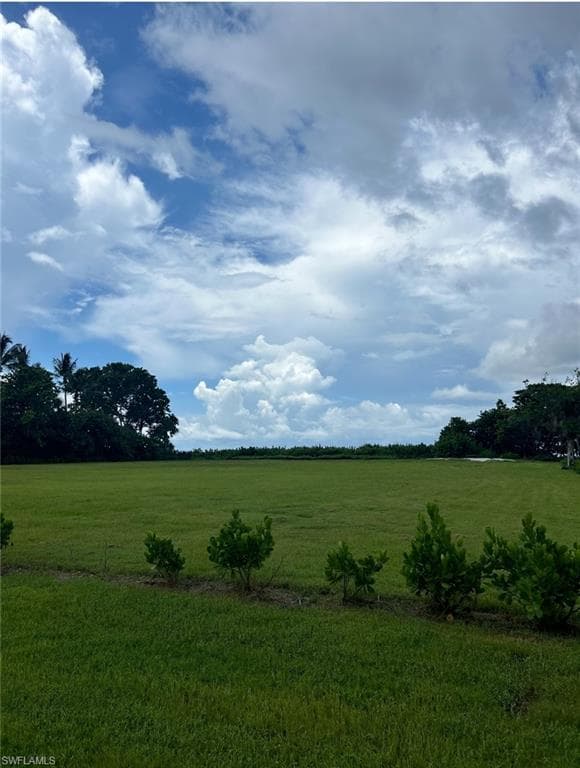 275 Gulf Shore BLVD N NAPLES, FL 34102