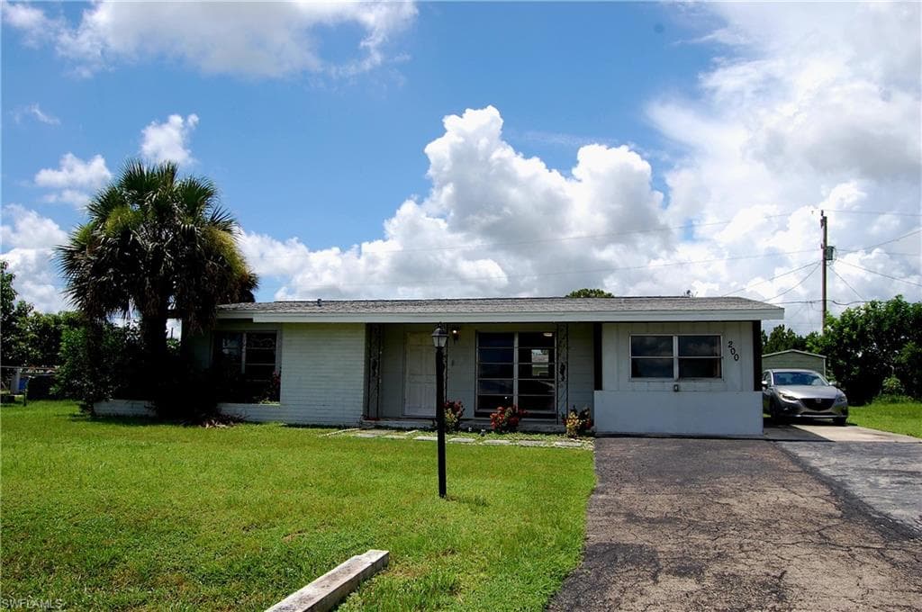 200 Oregon RD W LEHIGH ACRES, FL 33936