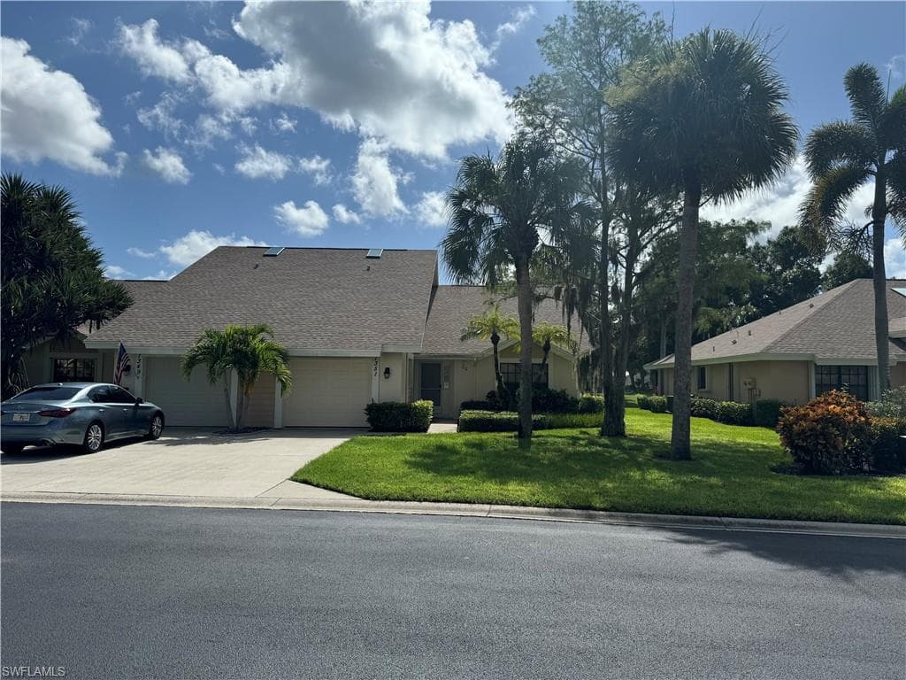 1351 Park Lake DR 14-R NAPLES, FL 34110