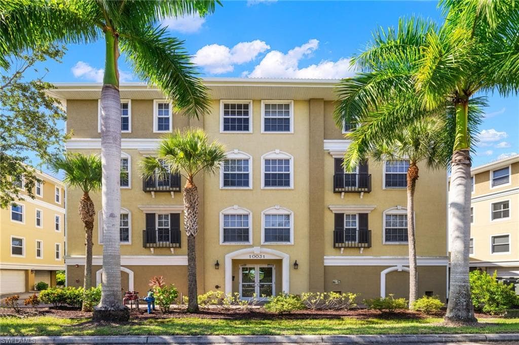 10031 Lake Cove DR 302 FORT MYERS, FL 33908