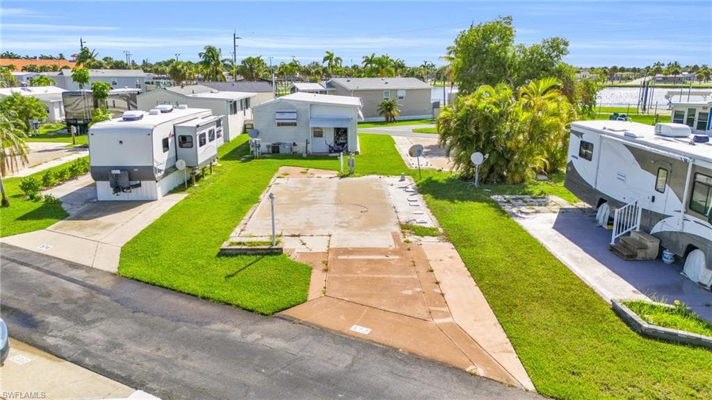 19681 Summerlin RD #573 FORT MYERS, FL 33908