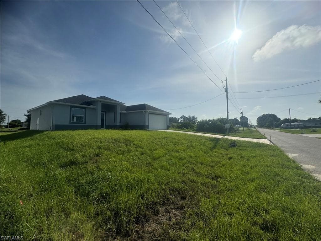 3621 4th ST SW LEHIGH ACRES, FL 33976
