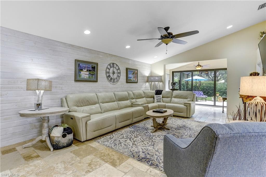 1659 Triangle Palm TER NAPLES, FL 34119