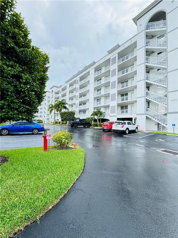 28700 Trails Edge BLVD 605 BONITA SPRINGS, FL 34134