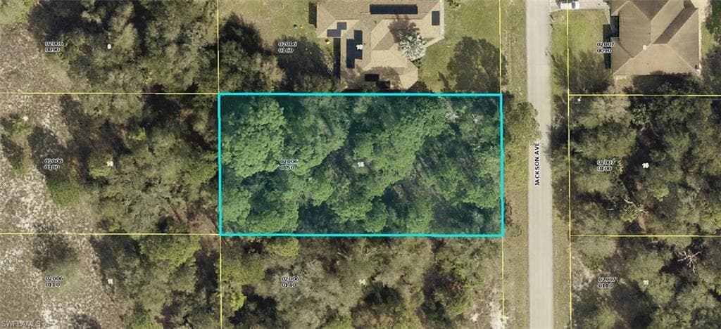 1605 Jackson AVE LEHIGH ACRES, FL 33972