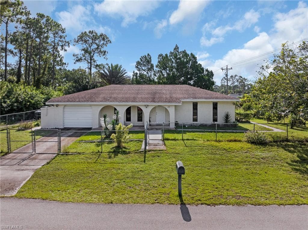 177 Blakely AVE S LEHIGH ACRES, FL 33974