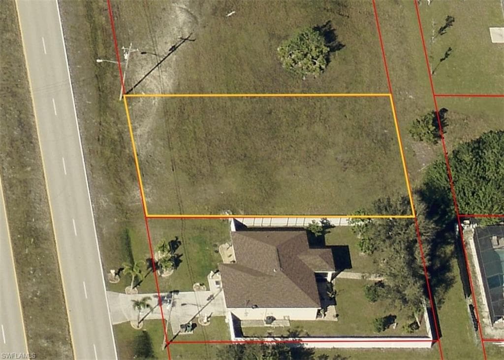 1625 Nelson RD N CAPE CORAL, FL 33993
