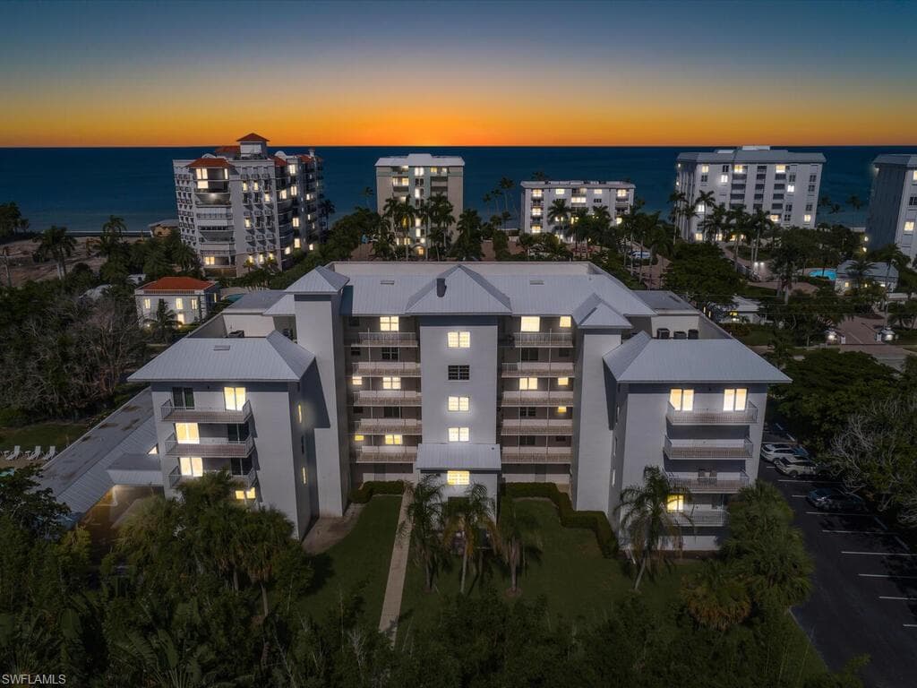 1200 Gulf Shore BLVD N 402 NAPLES, FL 34102