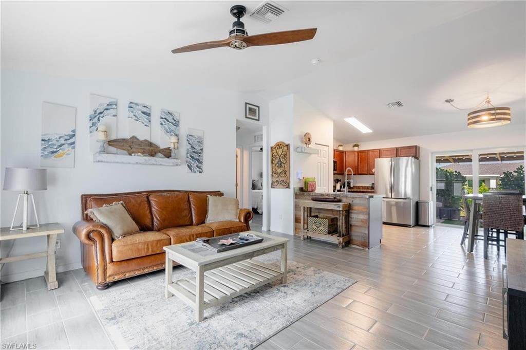 2224 NW 8th PL CAPE CORAL, FL 33993