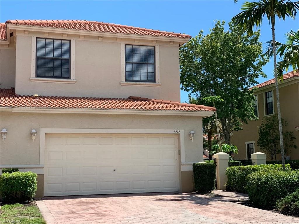 7515 Bristol CIR NAPLES, FL 34120