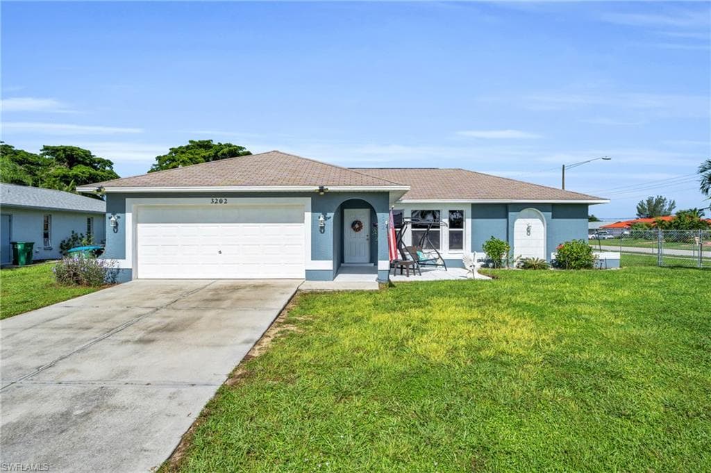 3202 1st AVE CAPE CORAL, FL 33914