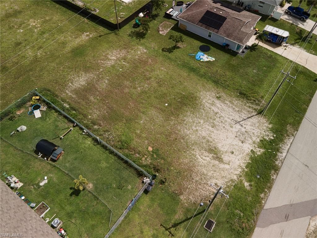 1719 NW 23rd TER CAPE CORAL, FL 33993