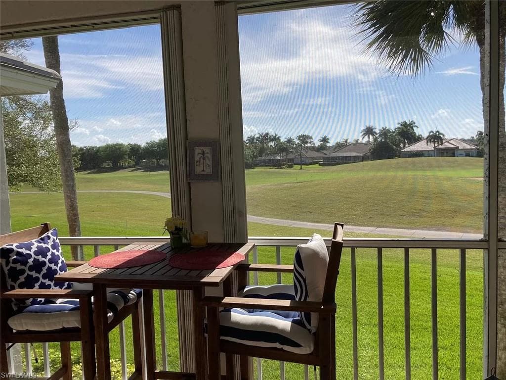 8200 Twelve Oaks CIR 423 NAPLES, FL 34113