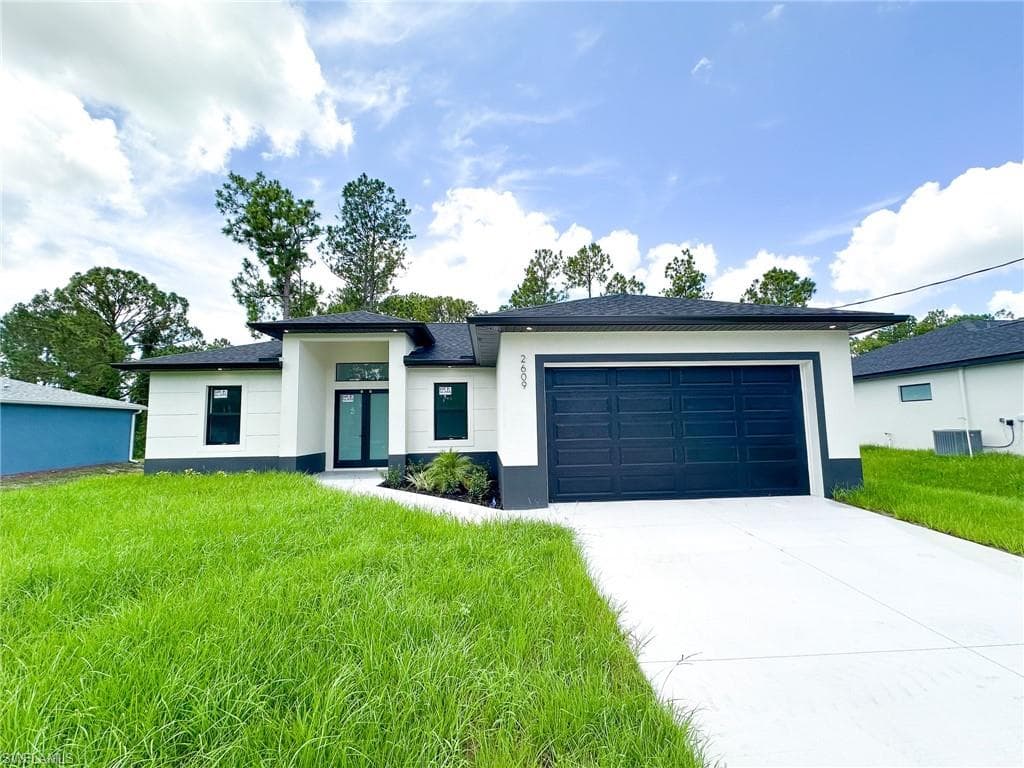 2609 34th ST W LEHIGH ACRES, FL 33971
