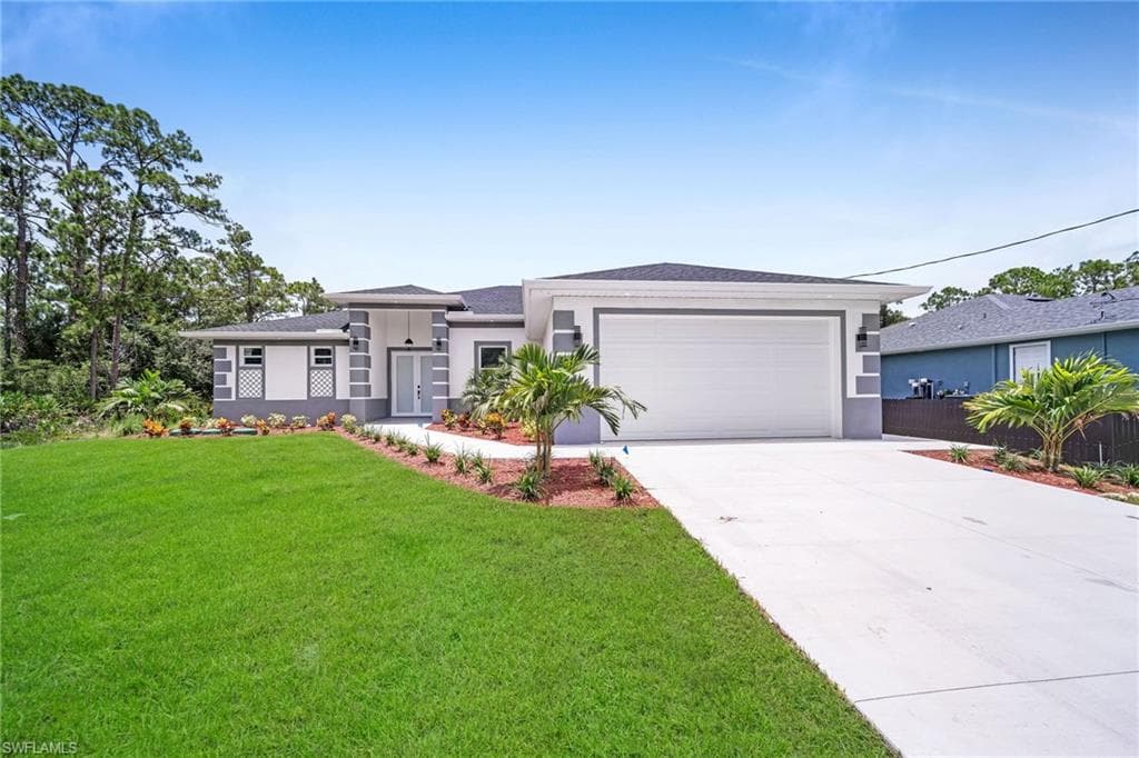 1413 clark AVE LEHIGH ACRES, FL 33972