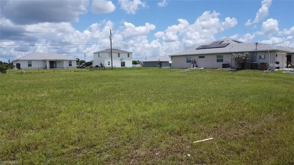 525 Diplomat PKWY E CAPE CORAL, FL 33909