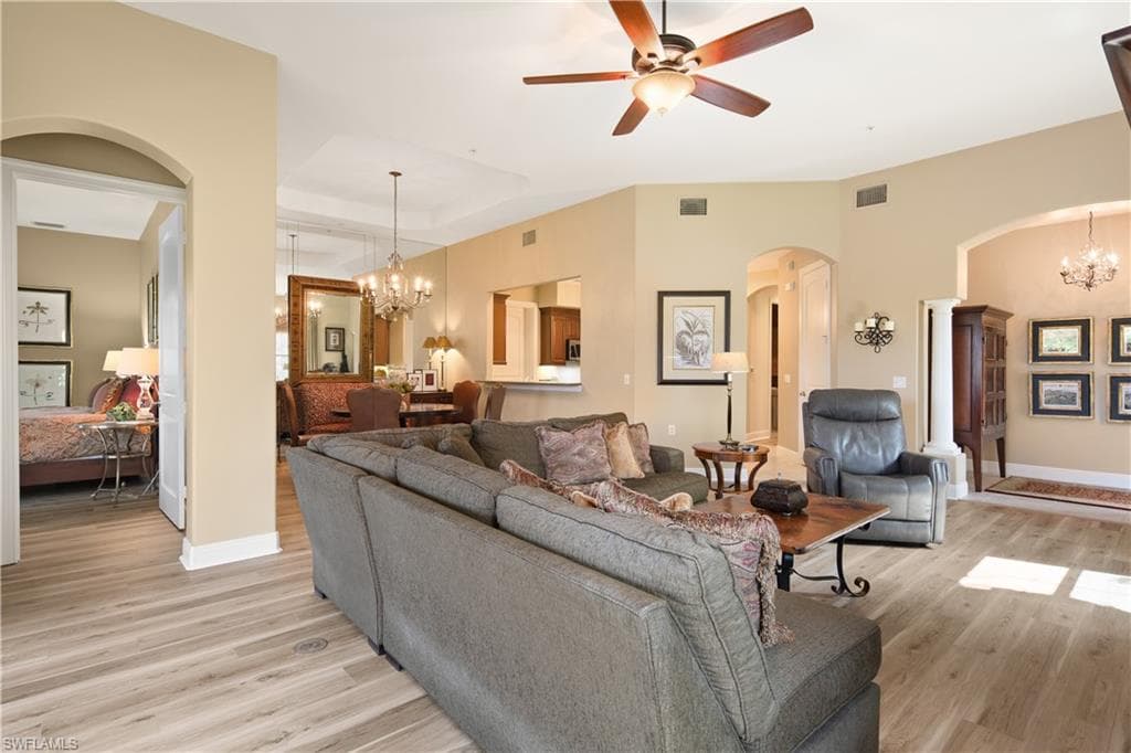 1466 Borghese LN 101 NAPLES, FL 34114