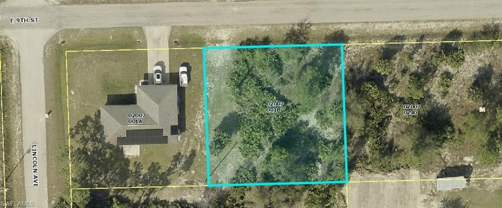 602 9th ST LEHIGH ACRES, FL 33972