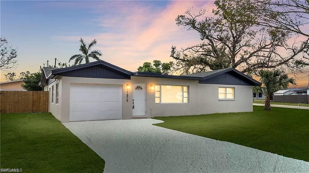 1675 Temple TER NORTH FORT MYERS, FL 33917