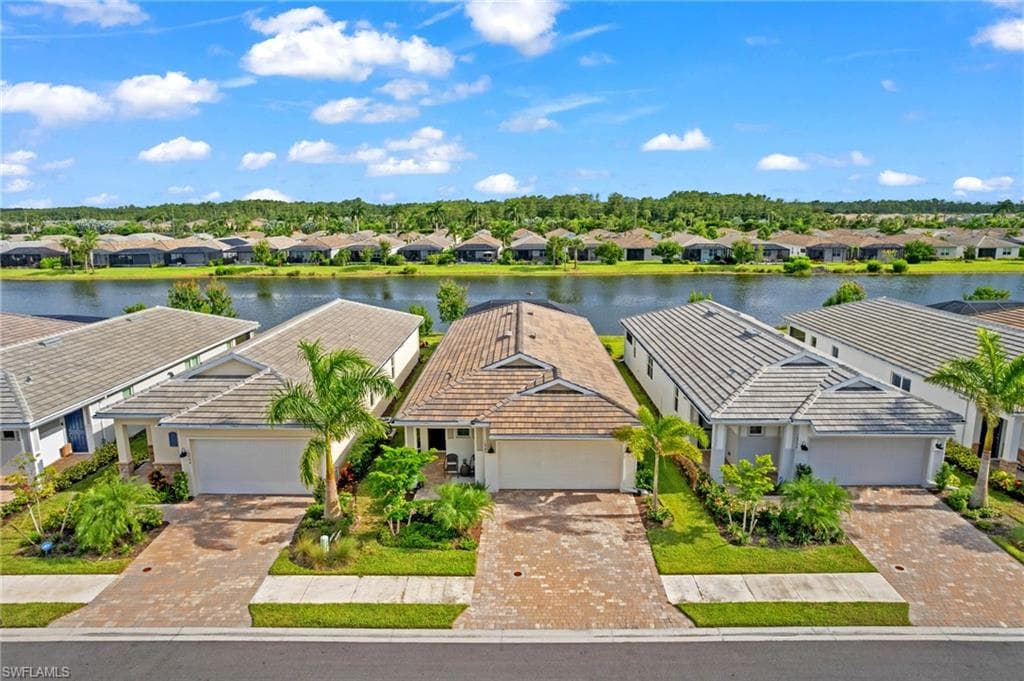 16740 Seasons Coast DR BONITA SPRINGS, FL 34135