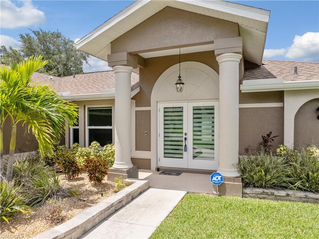119 SE 21st TER CAPE CORAL, FL 33990