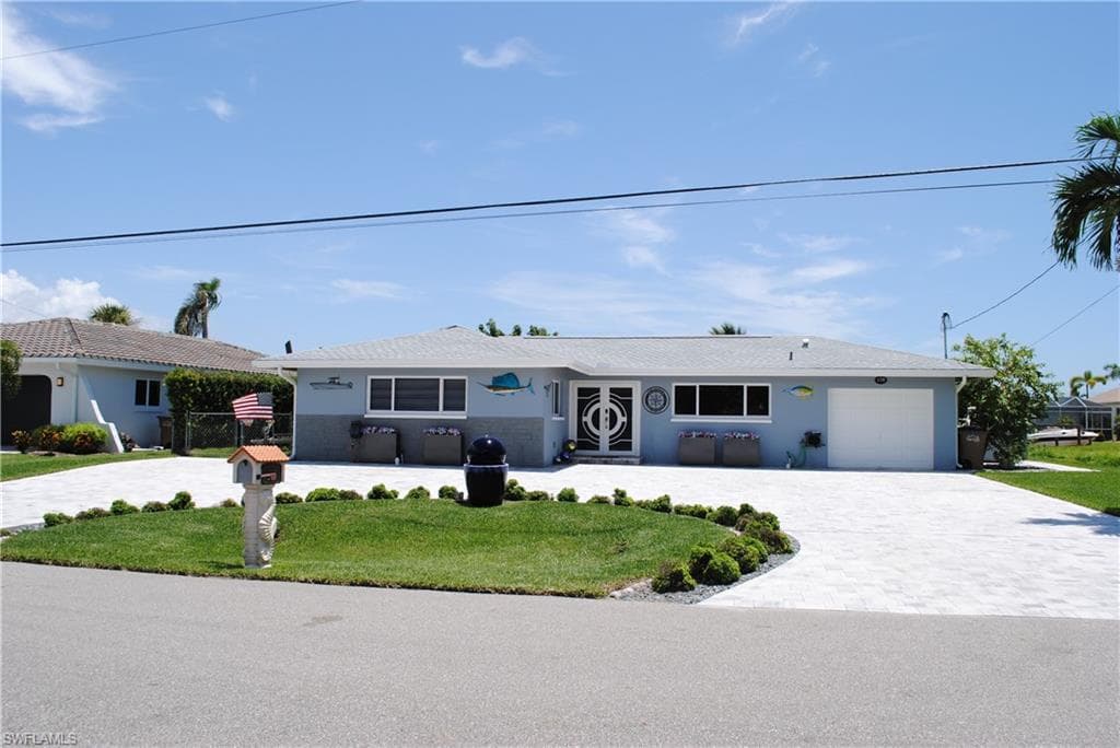 158 SW 52nd ST CAPE CORAL, FL 33914