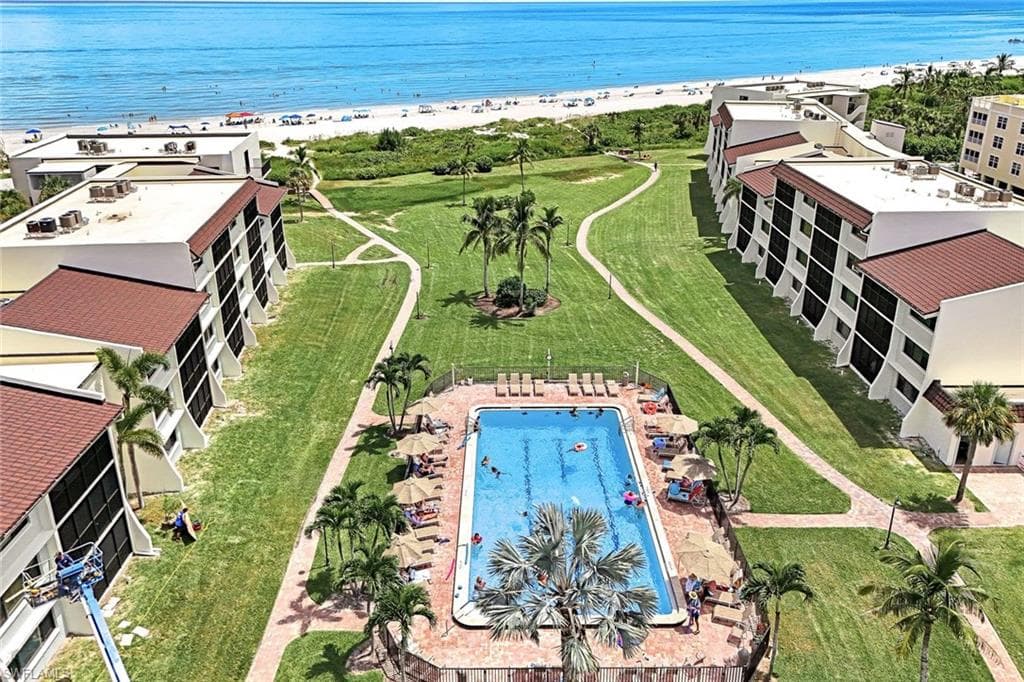979 E Gulf DR 212 SANIBEL, FL 33957