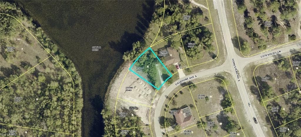 618 Dauphine AVE S LEHIGH ACRES, FL 33974