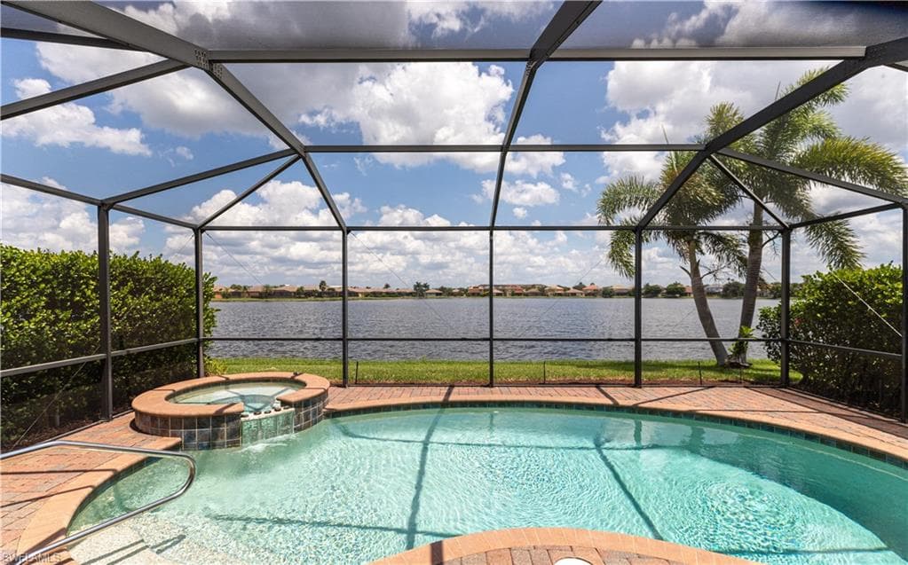 2769 Via Piazza LOOP FORT MYERS, FL 33905