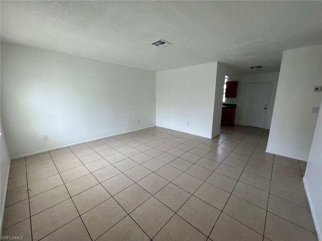 5639 5th AVE 5637 FORT MYERS, FL 33907