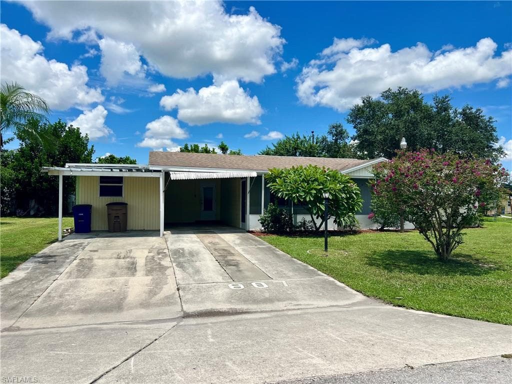 807 Laredo AVE LEHIGH ACRES, FL 33936