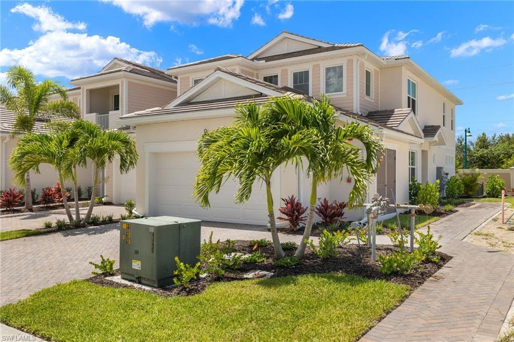 4654 Arboretum CIR 203 NAPLES, FL 34112