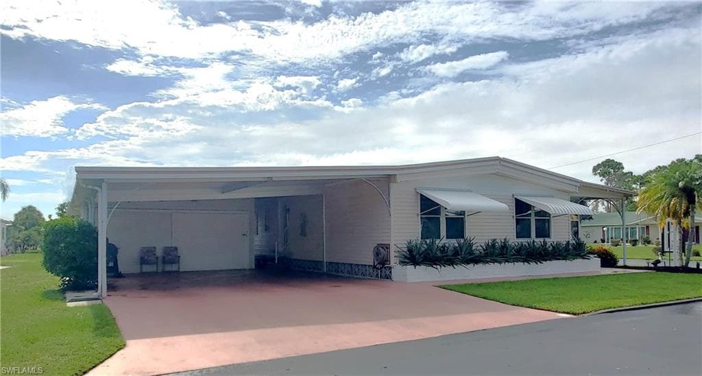 793 Roses LN NORTH FORT MYERS, FL 33917