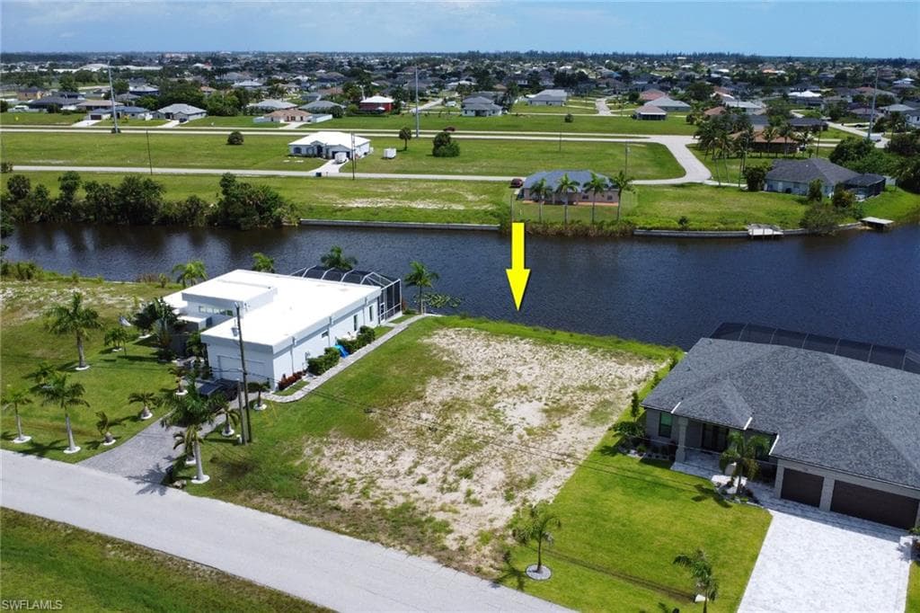 1724 NW 9th ST CAPE CORAL, FL 33993