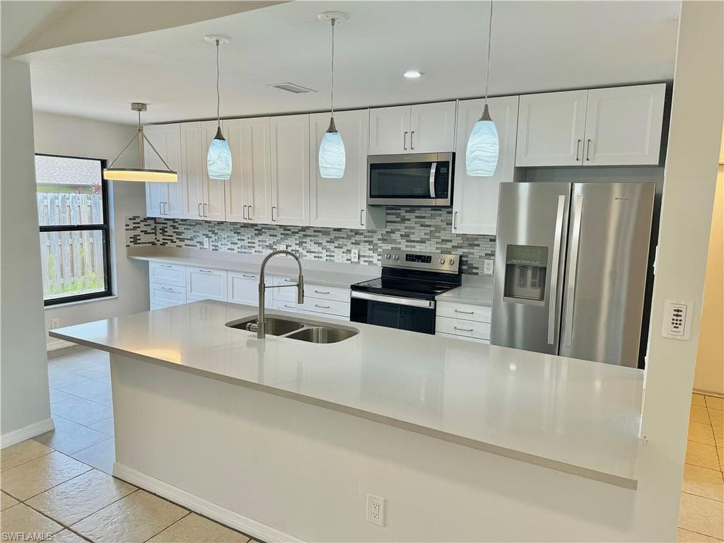 13132 Hampshire CT FORT MYERS, FL 33919