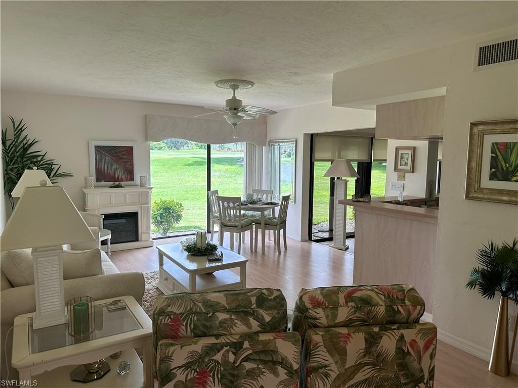 5530 Trailwinds DR 714 FORT MYERS, FL 33907