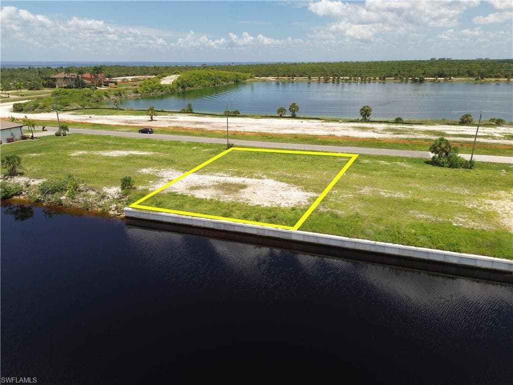 4524 NW 36th ST CAPE CORAL, FL 33993