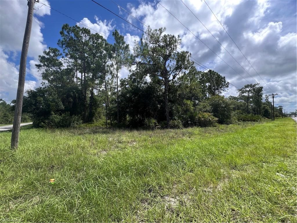 4301 E 10th ST LEHIGH ACRES, FL 33972
