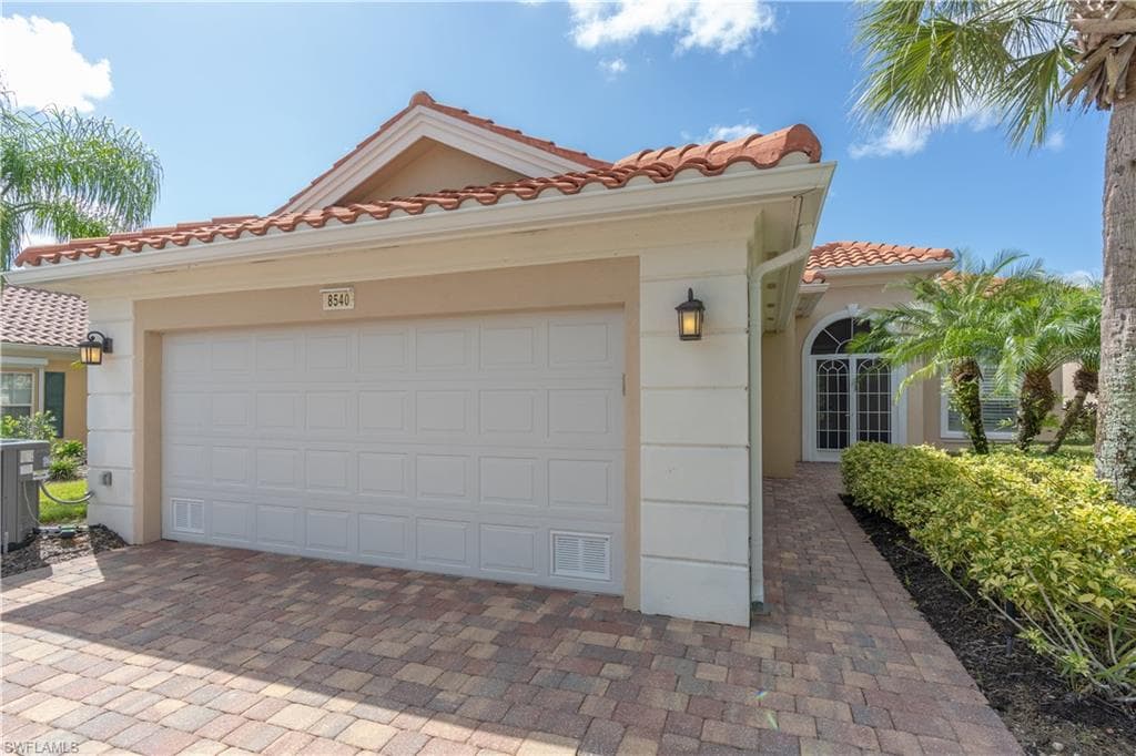 8540 Alessandria CT NAPLES, FL 34114