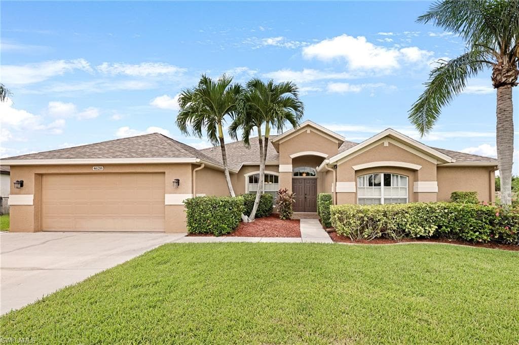 4628 Varsity CIR LEHIGH ACRES, FL 33971