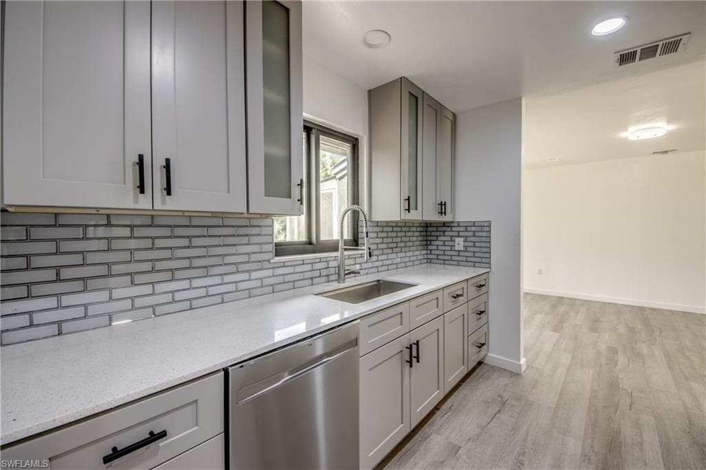 144 Coral DR FORT MYERS, FL 33905
